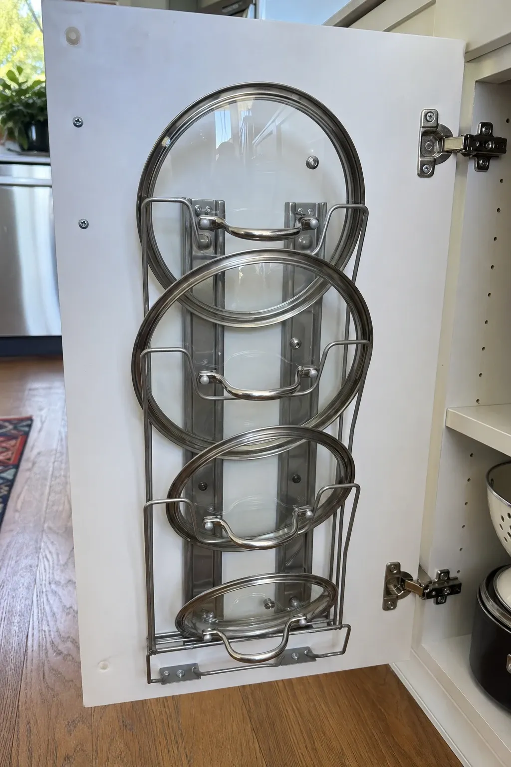 door-mounted lid rack