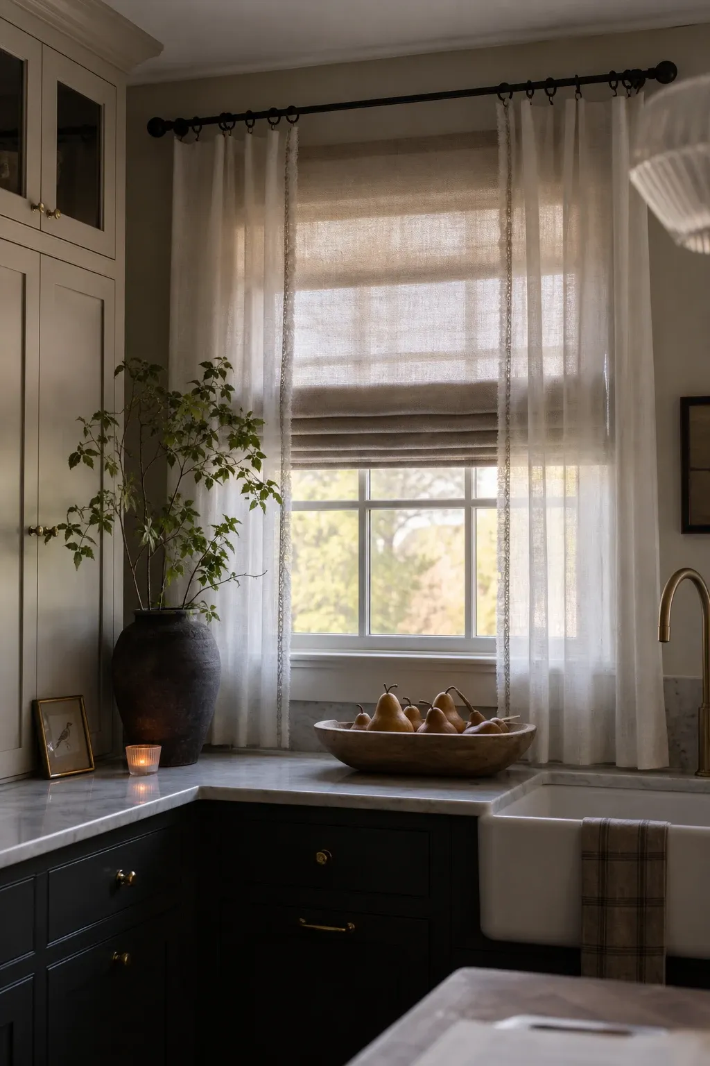 roller shade with print in a kitchen